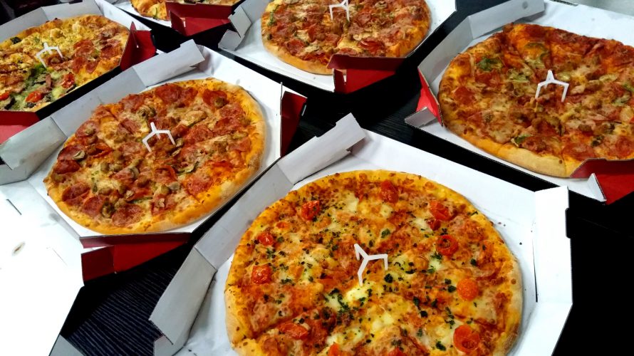 【全社でワイワイ 2月】ピザを食べながらまったり人狼ゲームで親睦を深める会